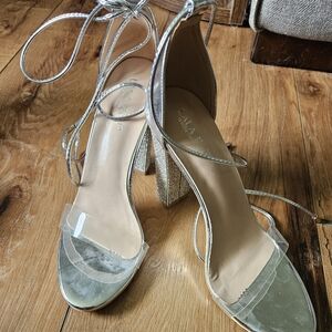 Source Unknown Silver Elegant Heels